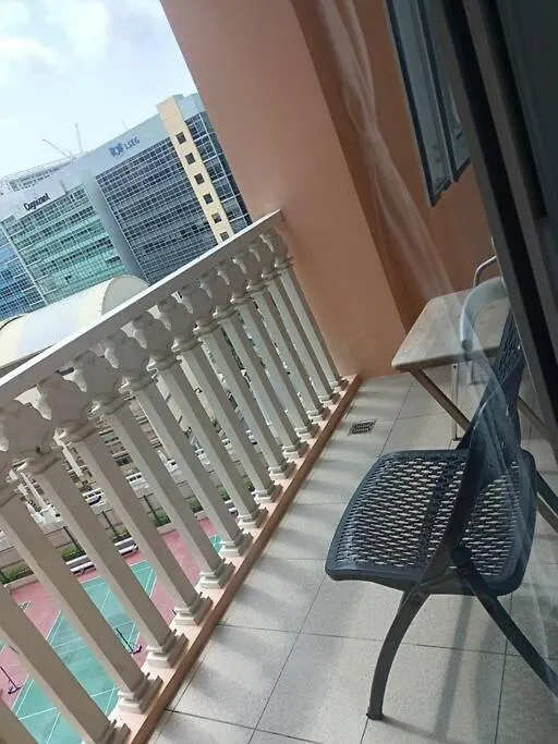 Mckinley Bgc Suite Manila 0*,
